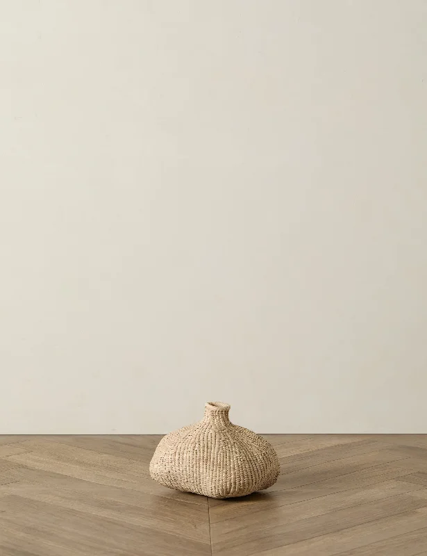 Garlic Basket by Mbare