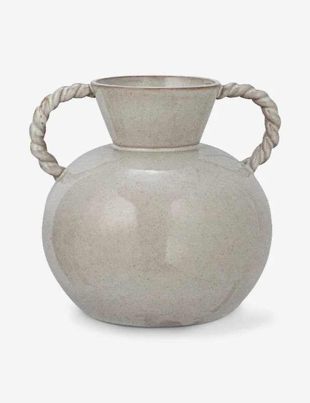 Vina Vase